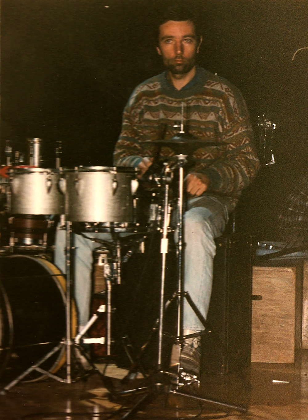 Xavier Batllés tocant la bateria